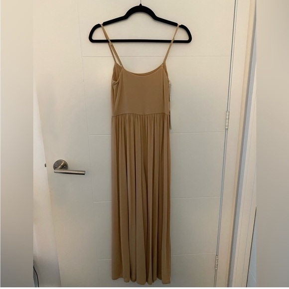 Wilfred Market Jumpsuit in Sandy Beige - Picture 10 of 11